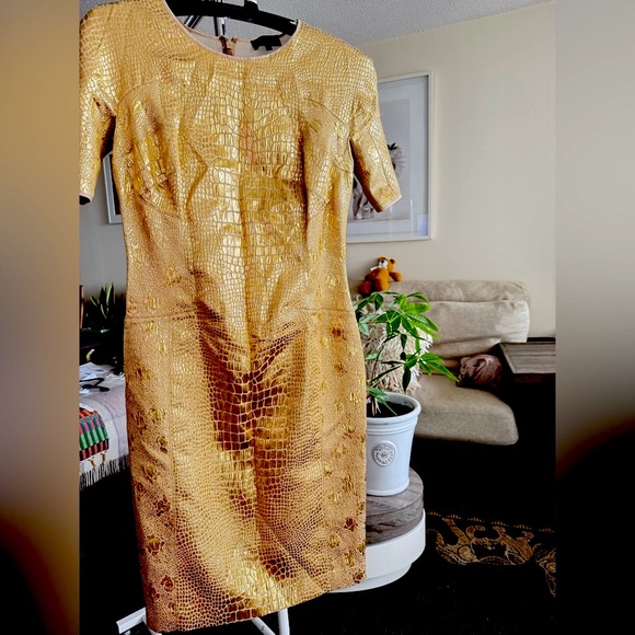 La Perla Elegant Gold Textured Dress - Picture 1 of 16